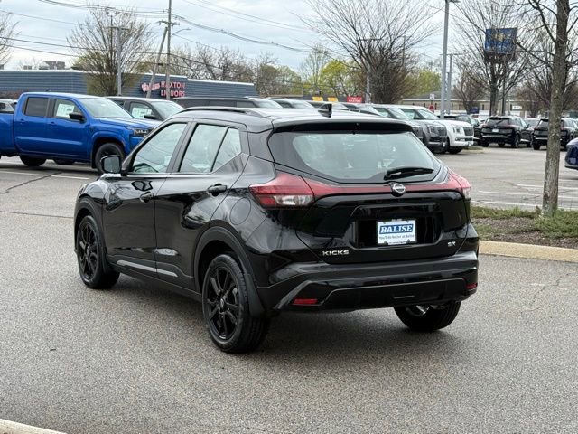 Certified 2023 Nissan Kicks SR w/ SR Premium Package FWD image 7