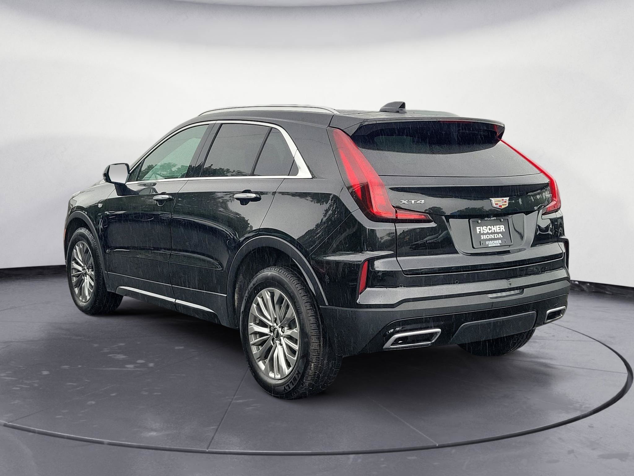 Used 2024 Cadillac XT4 Premium Luxury FWD image 4