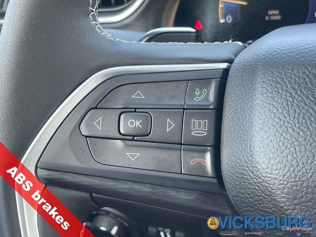 New 2025 Jeep Grand Cherokee Laredo w/ Luxury Tech Group I image 7