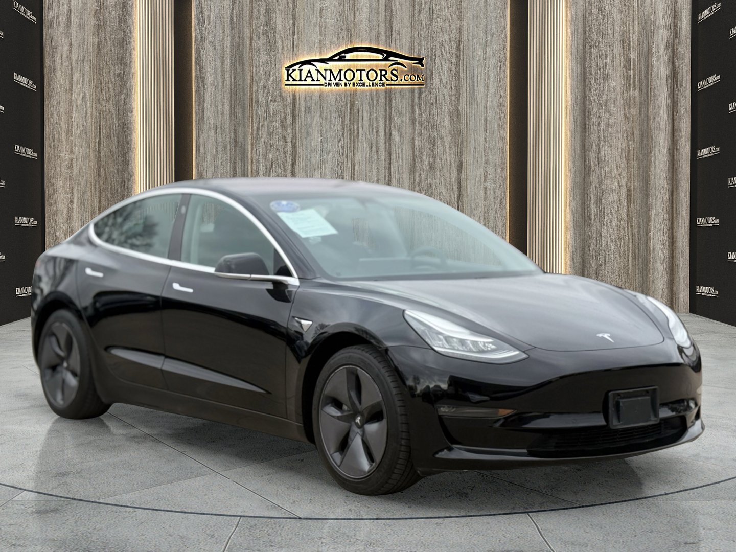 Used 2018 Tesla Model 3 Mid Range image 1