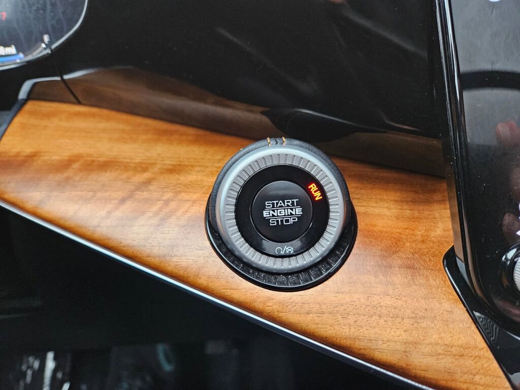 Used 2024 Jeep Grand Wagoneer L Series III image 29