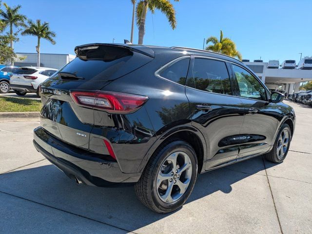 Certified 2023 Ford Escape ST-Line image 4