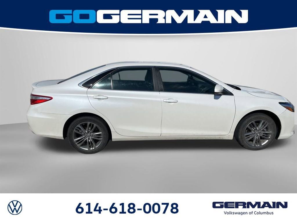 Used 2017 Toyota Camry SE image 11