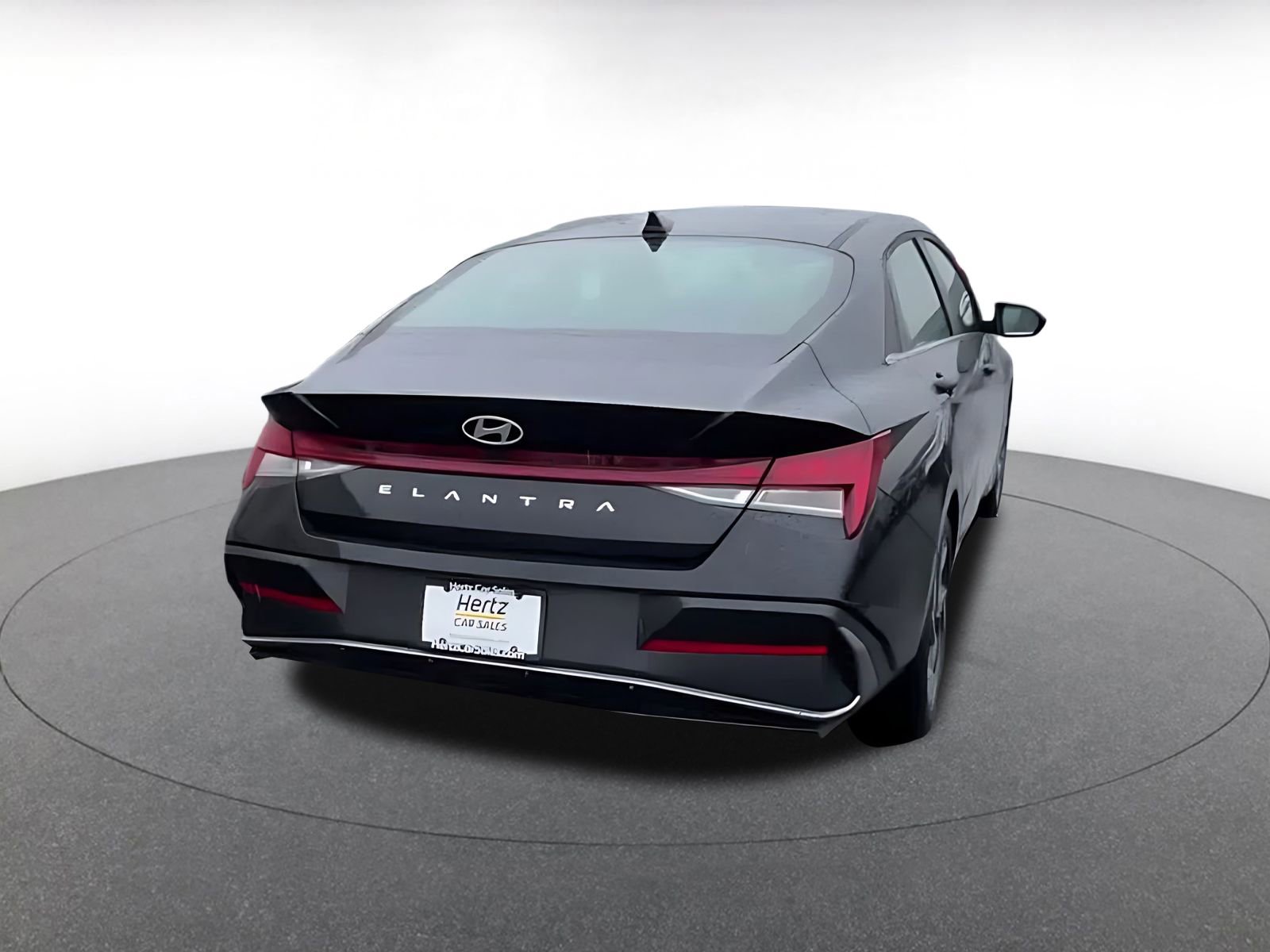 Used 2025 Hyundai Elantra SEL FWD image 13