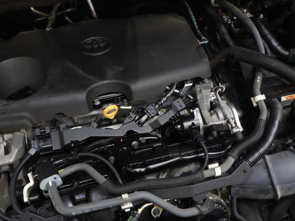 Used 2021 Toyota Sienna LE image 25