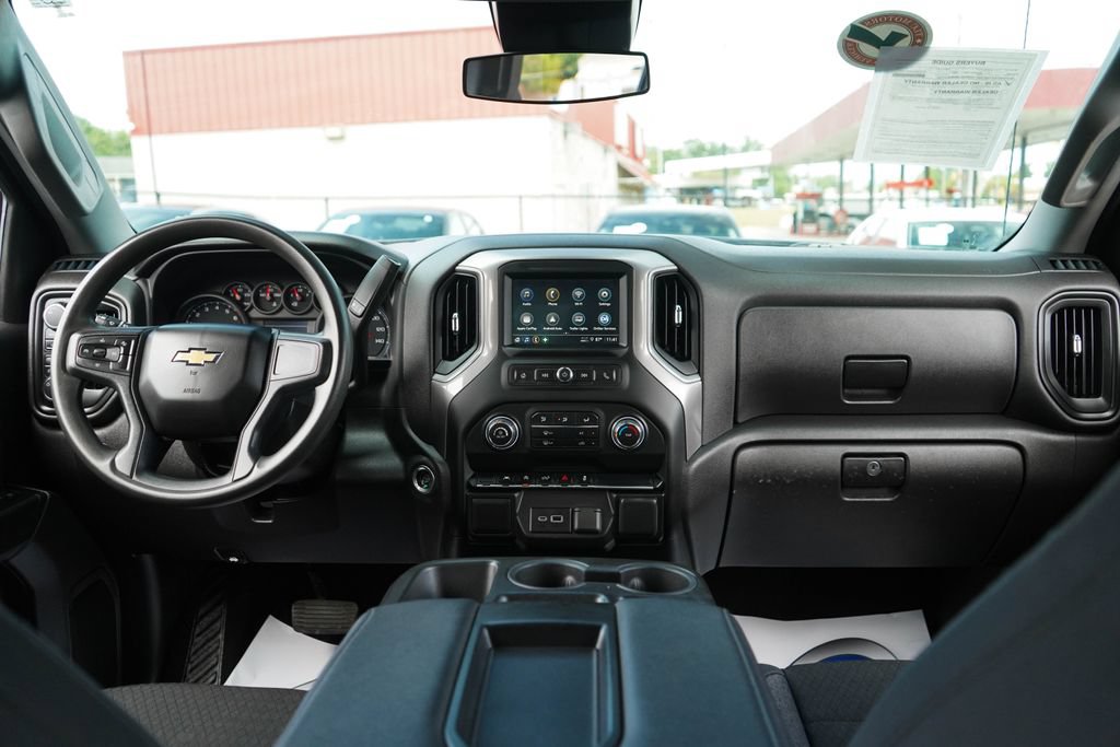 Used 2022 Chevrolet Silverado 1500 Custom AWD/4WD image 9