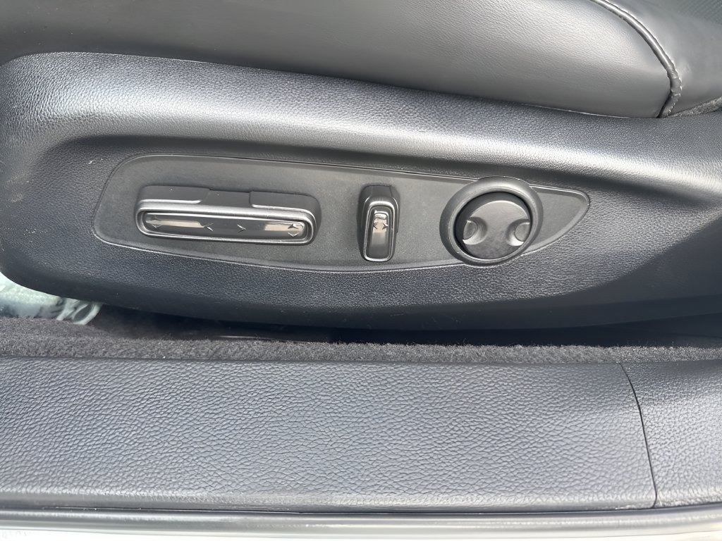 Used 2025 Honda Accord EX-L image 10