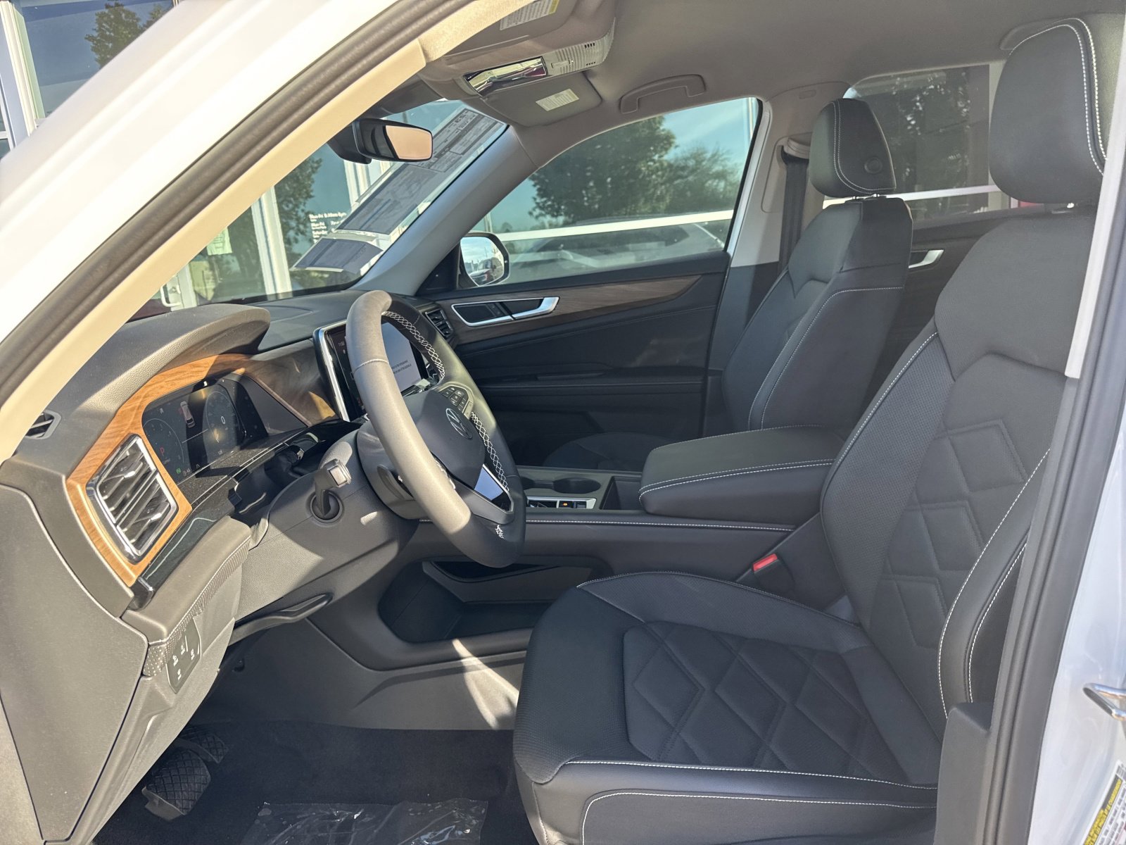 New 2026 Volkswagen Atlas SE image 9