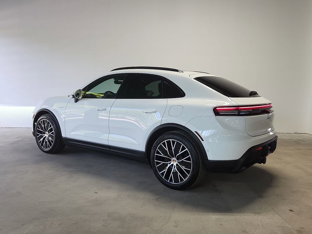 New 2026 Porsche Macan 4 Electric AWD/4WD image 3