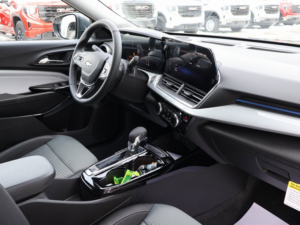 New 2026 Chevrolet Trax LT w/ Driver Confidence Package image 31