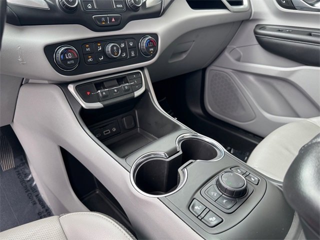 Used 2022 GMC Terrain SLT image 18