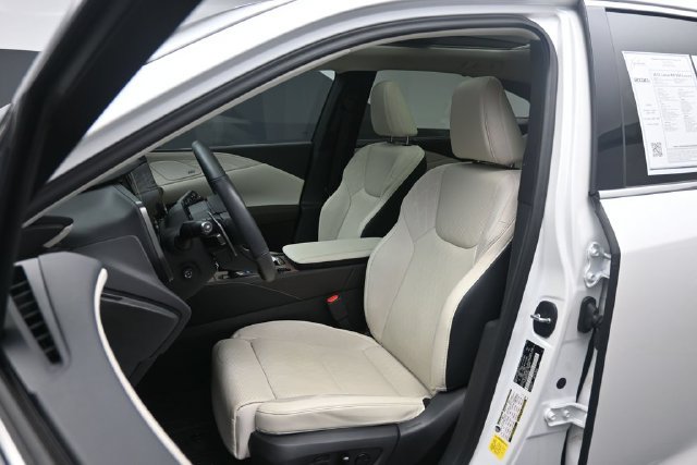 Used 2023 Lexus RX 350 FWD w/ Cold Area Package image 16