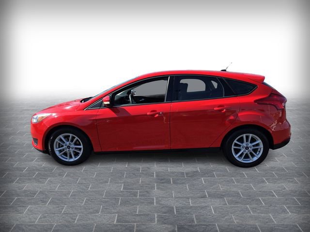 Used 2017 Ford Focus SE image 4