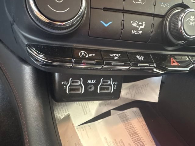 Used 2025 Dodge Durango GT AWD/4WD image 38