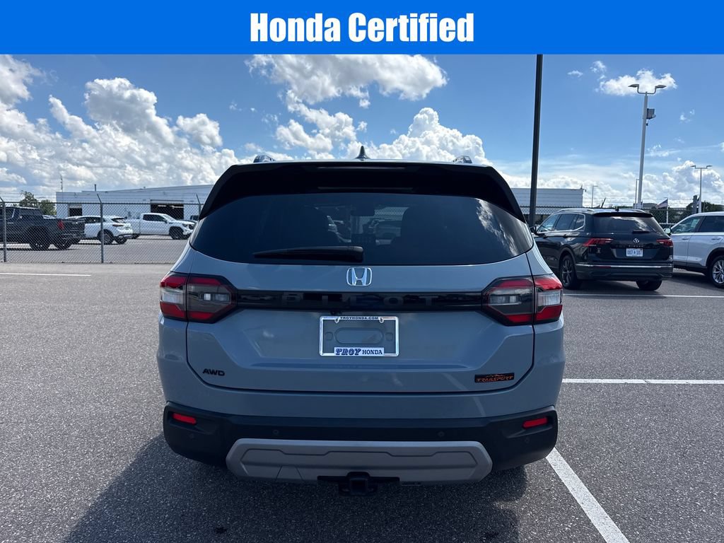 Certified 2024 Honda Pilot TrailSport image 7