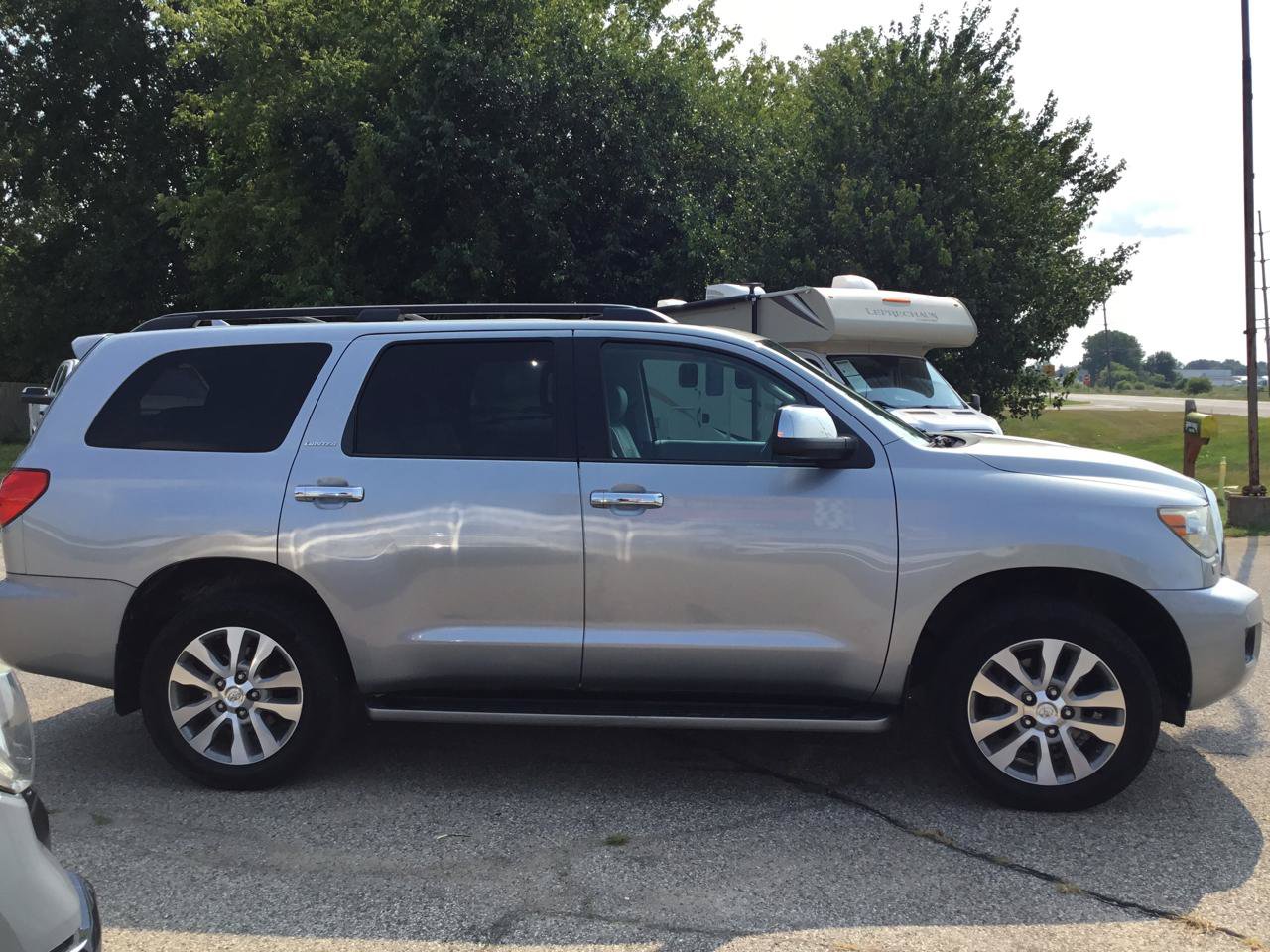 Used 2016 Toyota Sequoia Limited AWD/4WD image 5