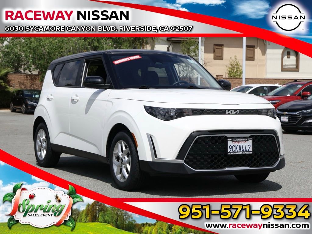 Used 2023 Kia Soul S image 1