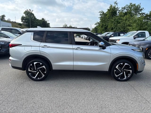 Used 2022 Mitsubishi Outlander SE AWD/4WD image 6