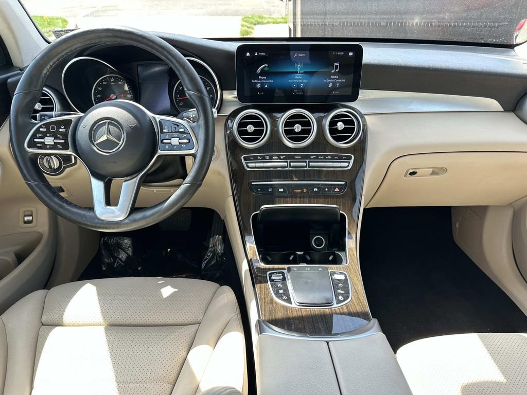 Used 2021 Mercedes-Benz GLC 300 4MATIC w/ Premium Package image 10