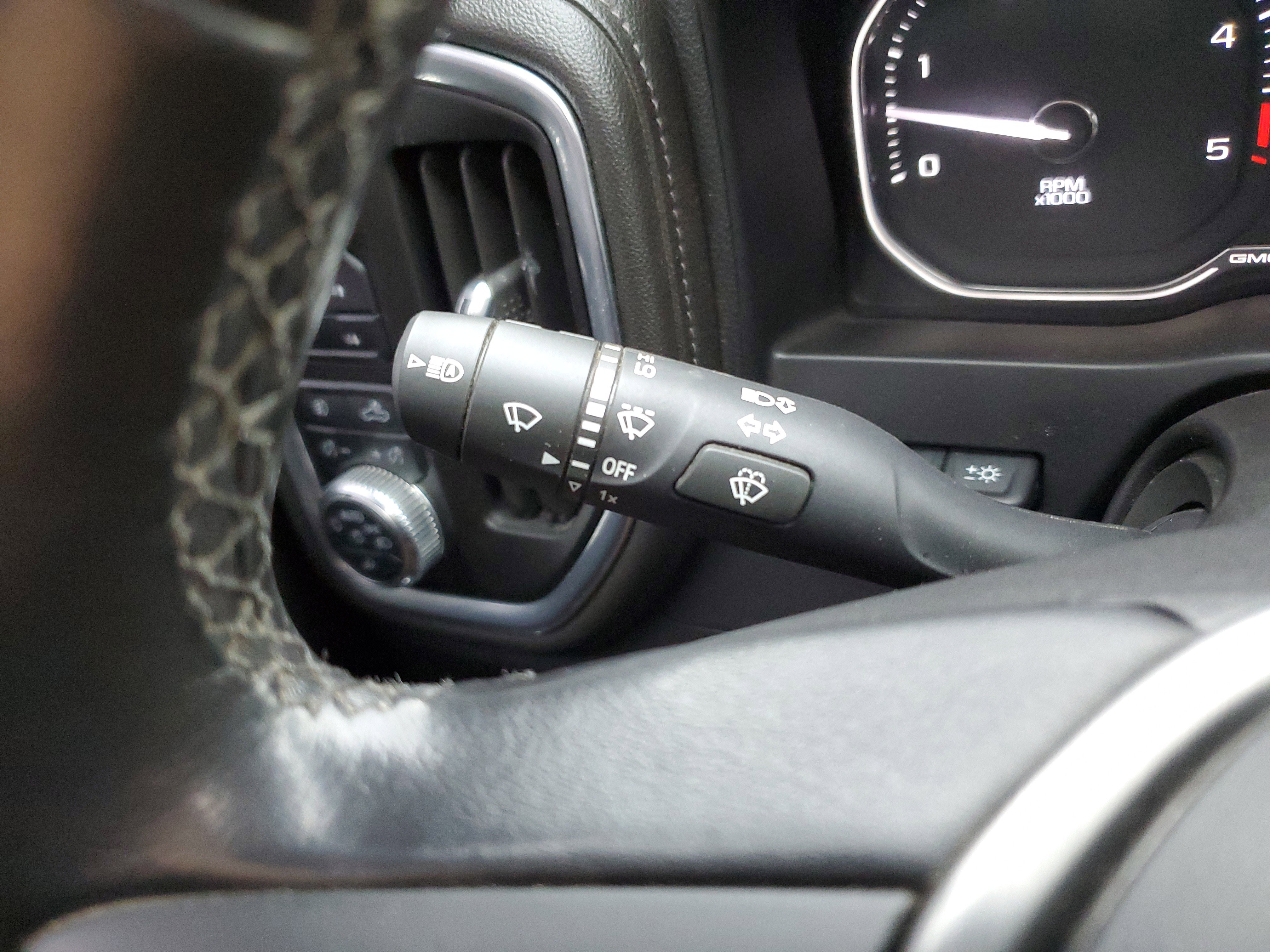 Used 2022 GMC Sierra 3500 Denali w/ Denali Ultimate Package image 16