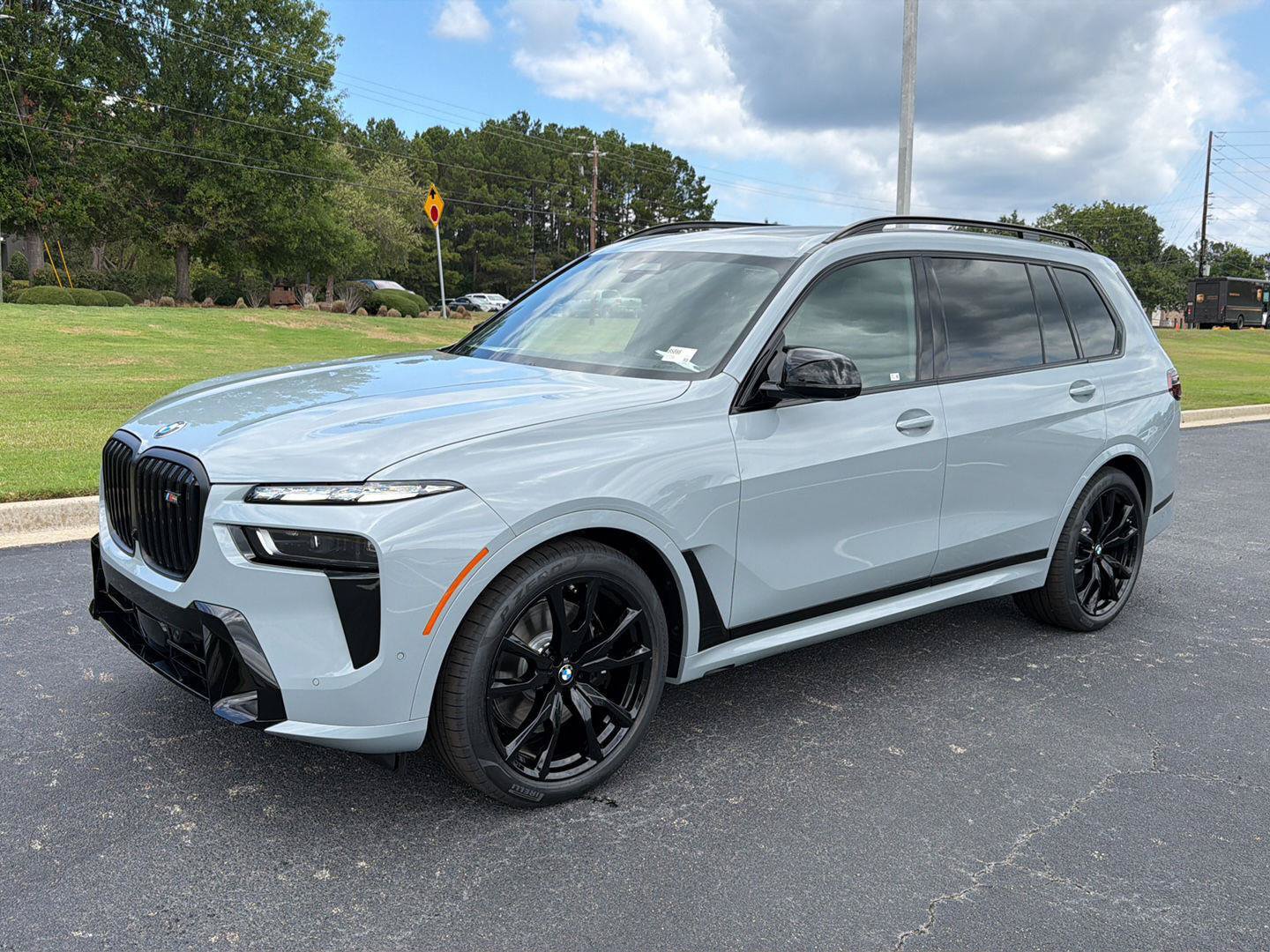 New 2027 BMW X7 M60i