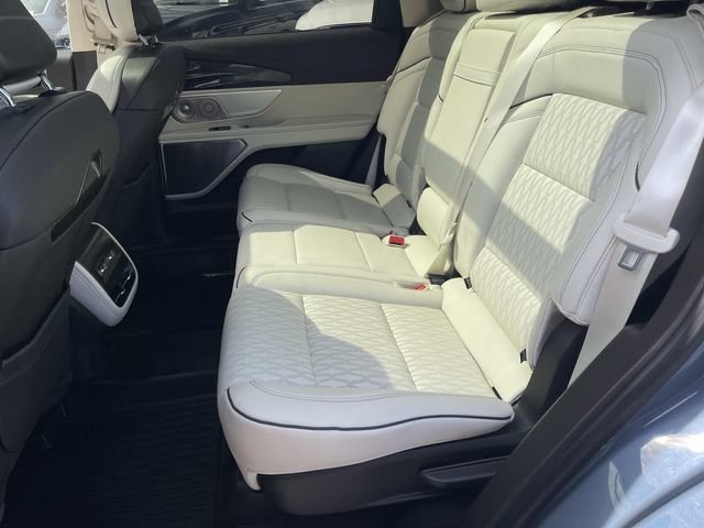 Certified 2025 Lincoln Nautilus Black Label w/ Jet Appearance Package AWD/4WD image 18
