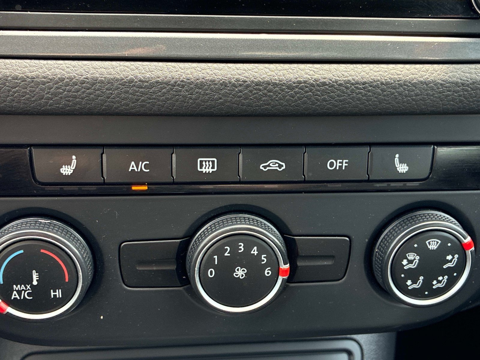 Used 2017 Volkswagen Tiguan S AWD/4WD image 32