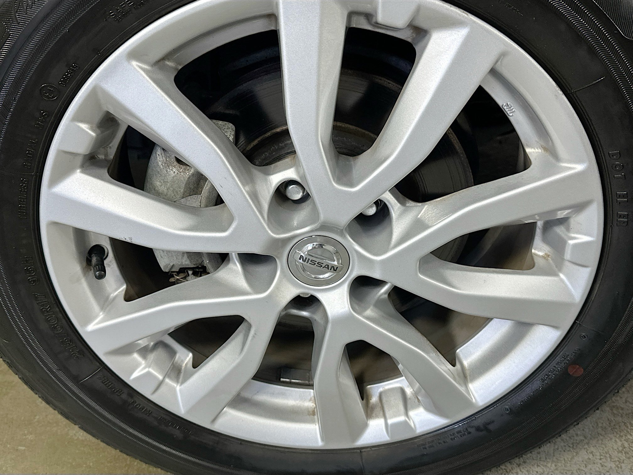 Used 2022 Nissan Rogue Sport SV FWD image 29