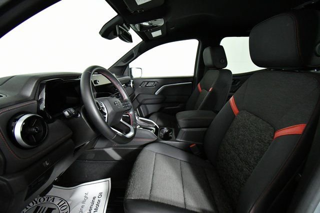 Used 2024 Chevrolet Colorado Z71 w/ Z71 Convenience Package 2 image 5