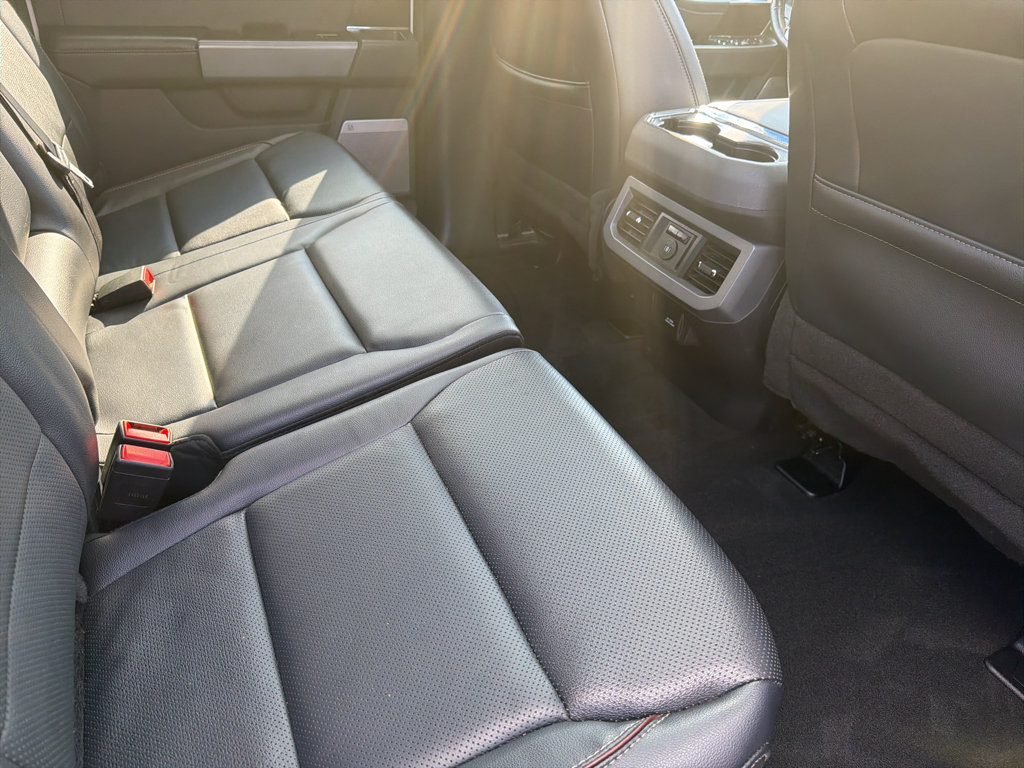 Used 2024 Ford F250 Lariat w/ Lariat Ultimate Package AWD/4WD image 21