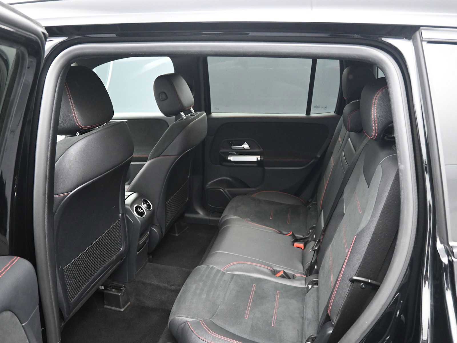 Used 2022 Mercedes-Benz GLB 250 4MATIC image 24