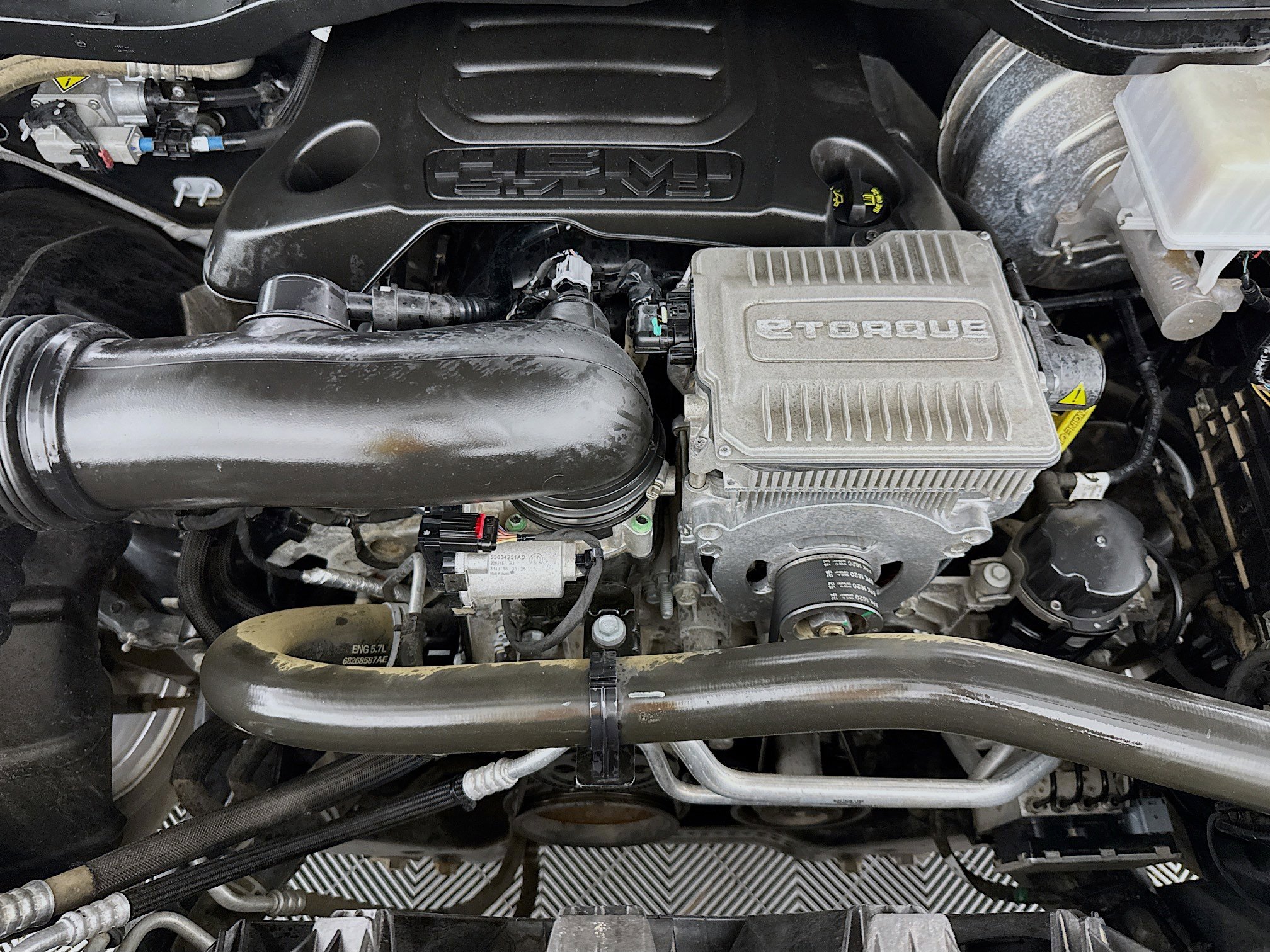 Used 2024 RAM 1500 Laramie RWD image 54