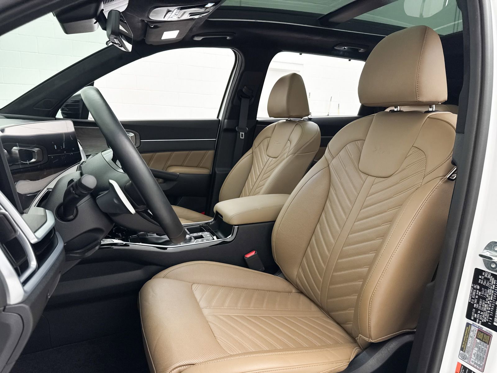 Certified 2024 Kia Sorento SX Prestige w/ Olive Brown Leather Package AWD/4WD image 23