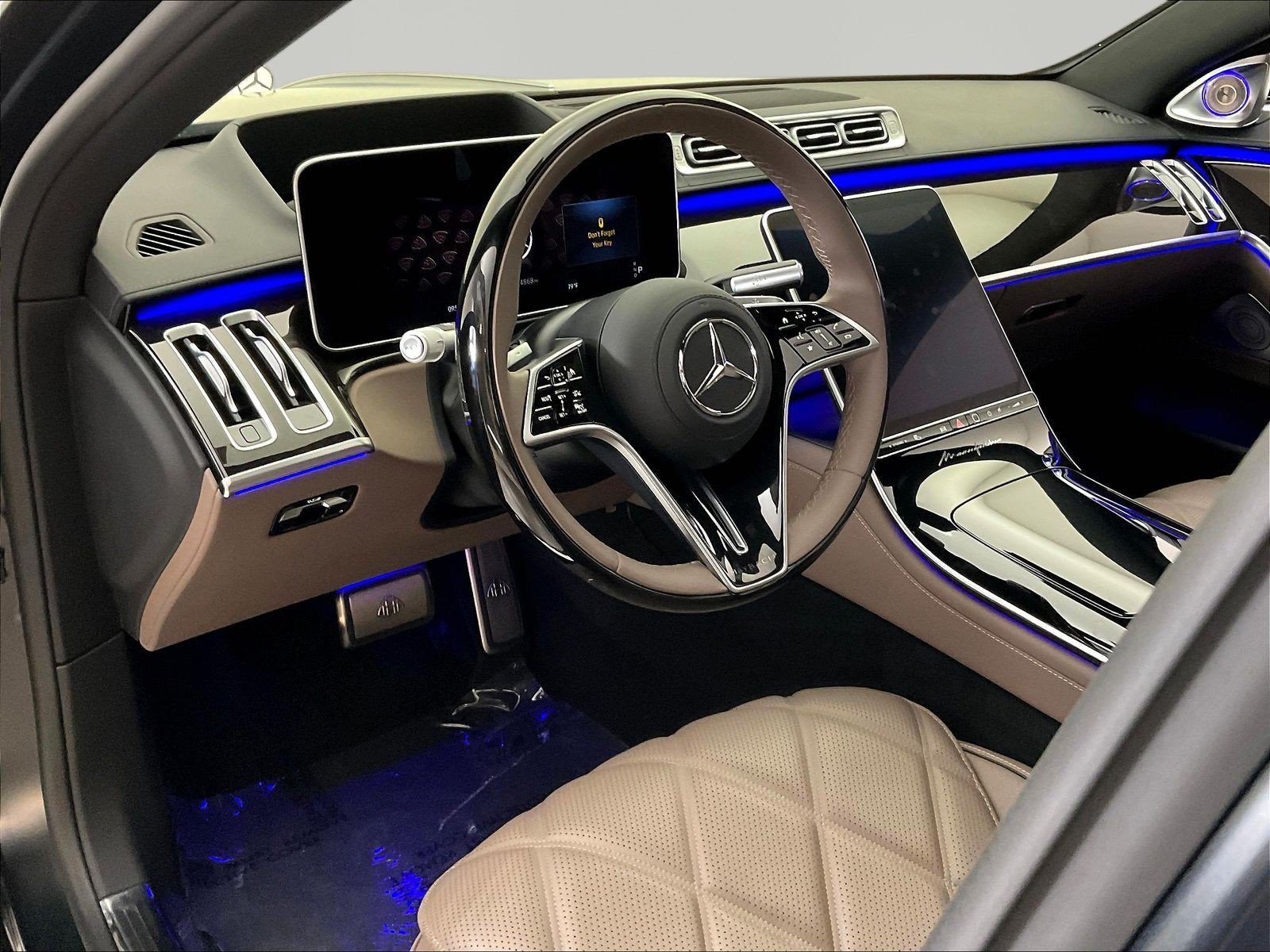 Certified 2024 Mercedes-Benz Maybach S 680 4MATIC image 17