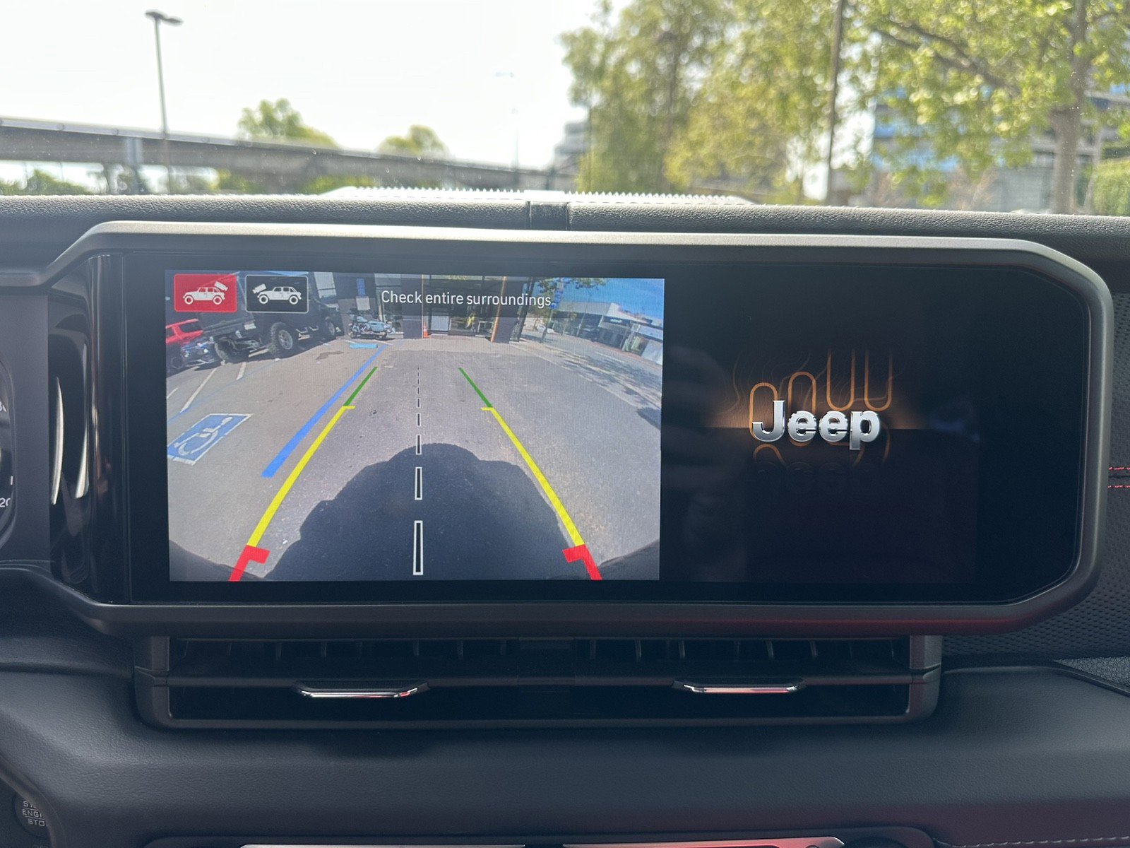 Used 2024 Jeep Wrangler Unlimited Rubicon 392 image 25