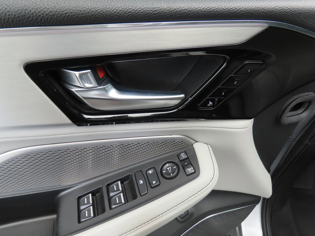 Used 2022 Acura MDX FWD w/ Technology Package image 23