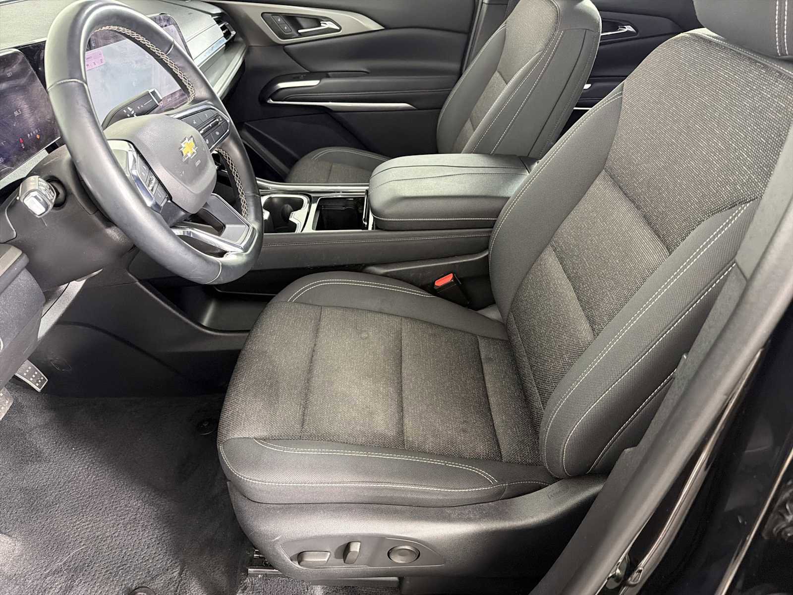 Certified 2024 Chevrolet Traverse LT image 7