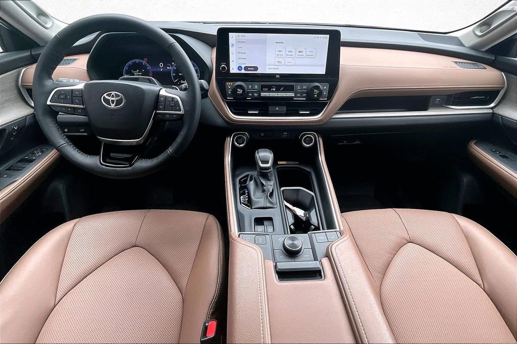 Used 2026 Toyota Grand Highlander Platinum image 6