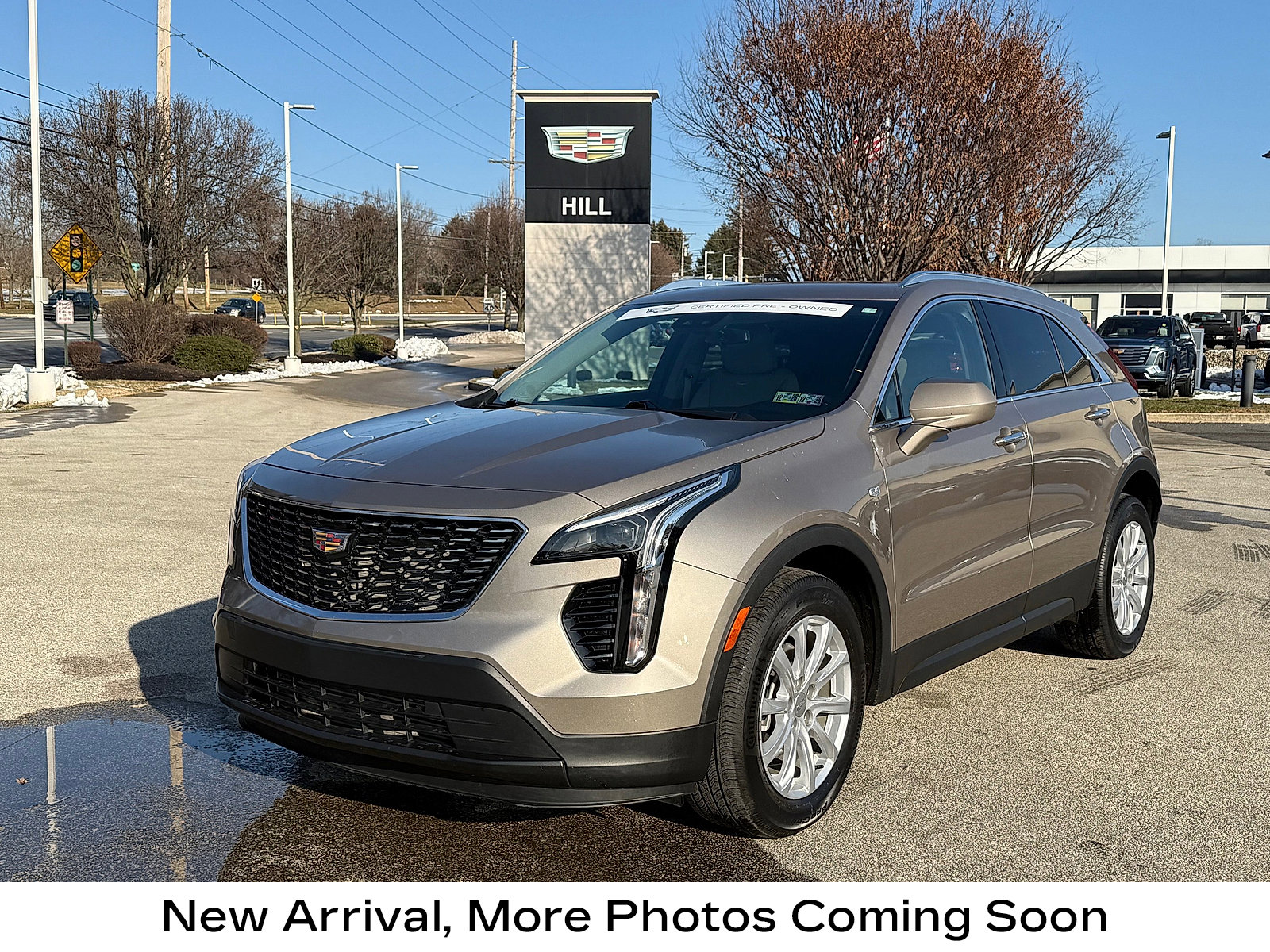 Certified 2023 Cadillac XT4 Luxury w/ Cold Weather Package image 1