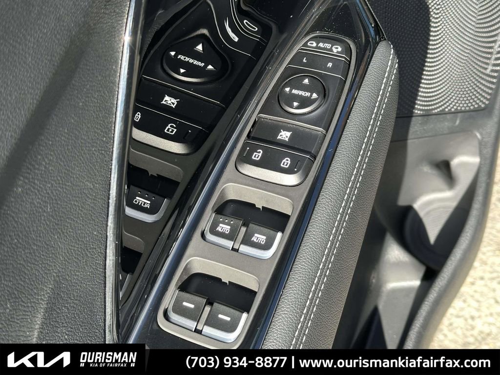 Used 2022 Kia Niro EX w/ Cold Weather Package image 15