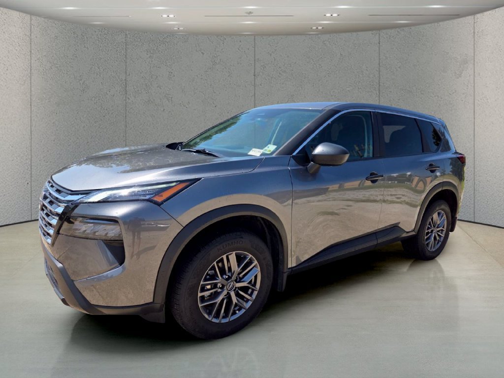 Used 2026 Nissan Rogue S FWD image 9