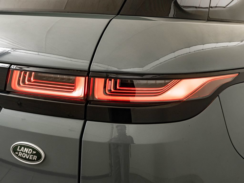 Used 2023 Land Rover Range Rover Evoque SE AWD/4WD image 9