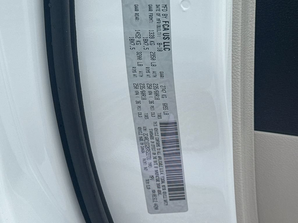 Used 2019 Chrysler Pacifica Touring-L Plus w/ Advanced Safetytec Group FWD image 36