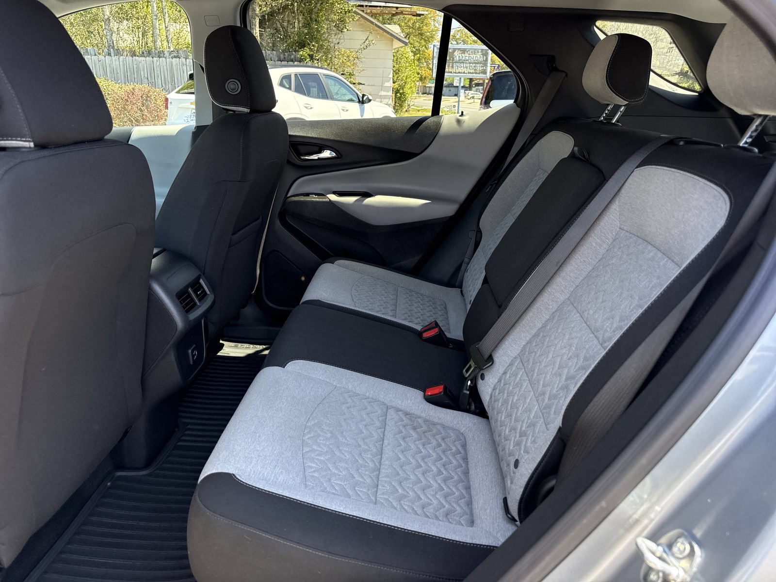 Used 2023 Chevrolet Equinox LS w/ LS Convenience Package FWD image 10