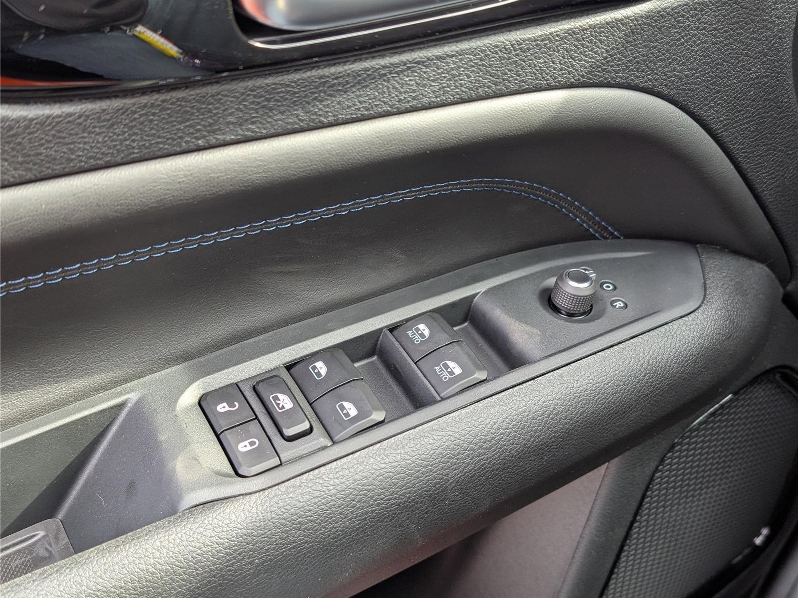 New 2026 Jeep Compass Latitude AWD/4WD image 14