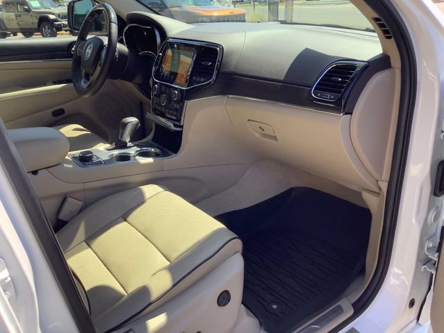 Used 2020 Jeep Grand Cherokee Overland AWD/4WD image 36