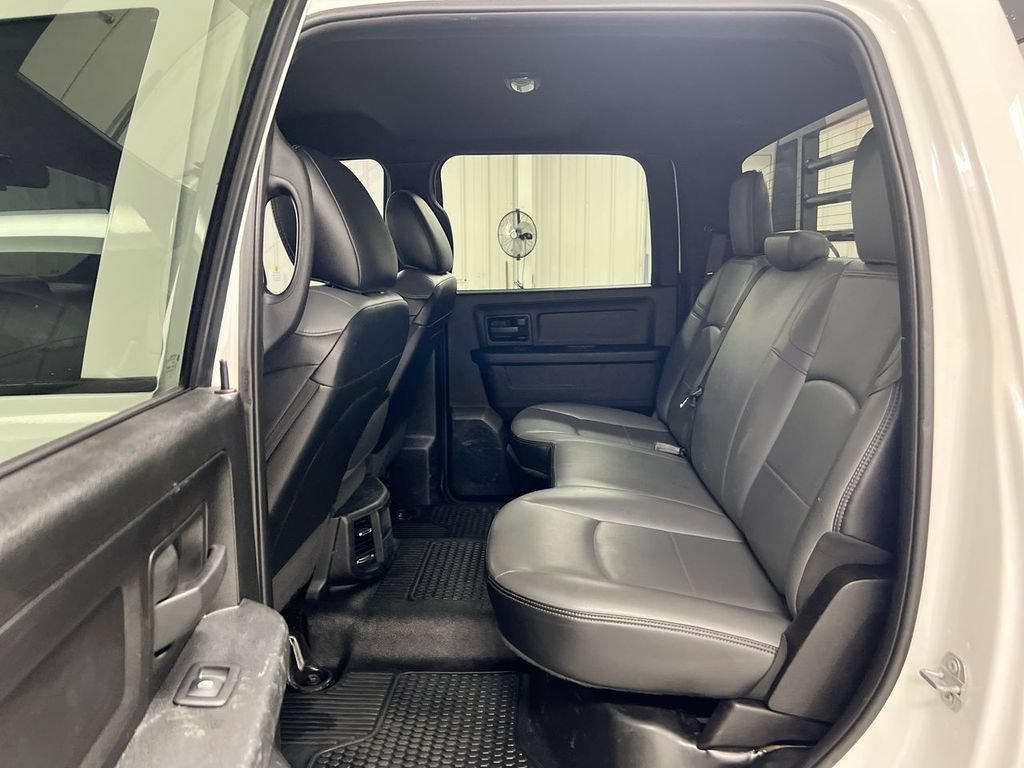 Used 2021 RAM 5500 Tradesman w/ Chrome Appearance Group AWD/4WD image 16