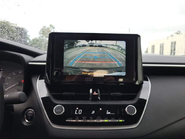 Used 2025 Toyota Corolla LE w/ LE Premium Package FWD image 21
