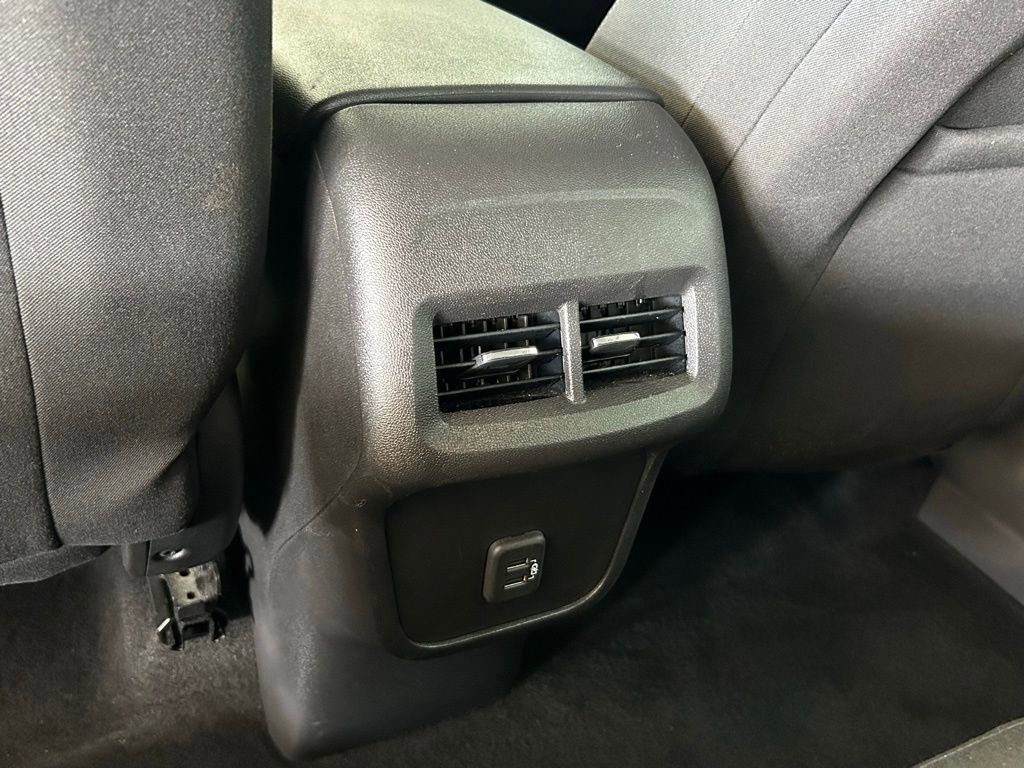 Used 2022 Chevrolet Equinox LS image 33