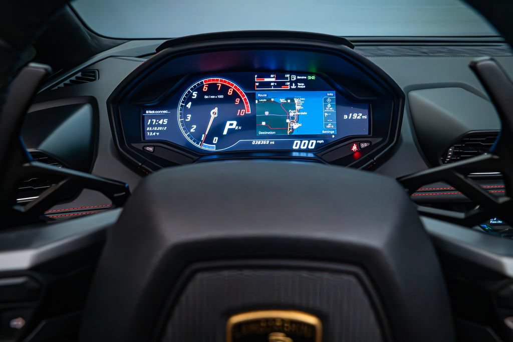 Used 2016 Lamborghini Huracan LP 610-4 AWD/4WD image 17